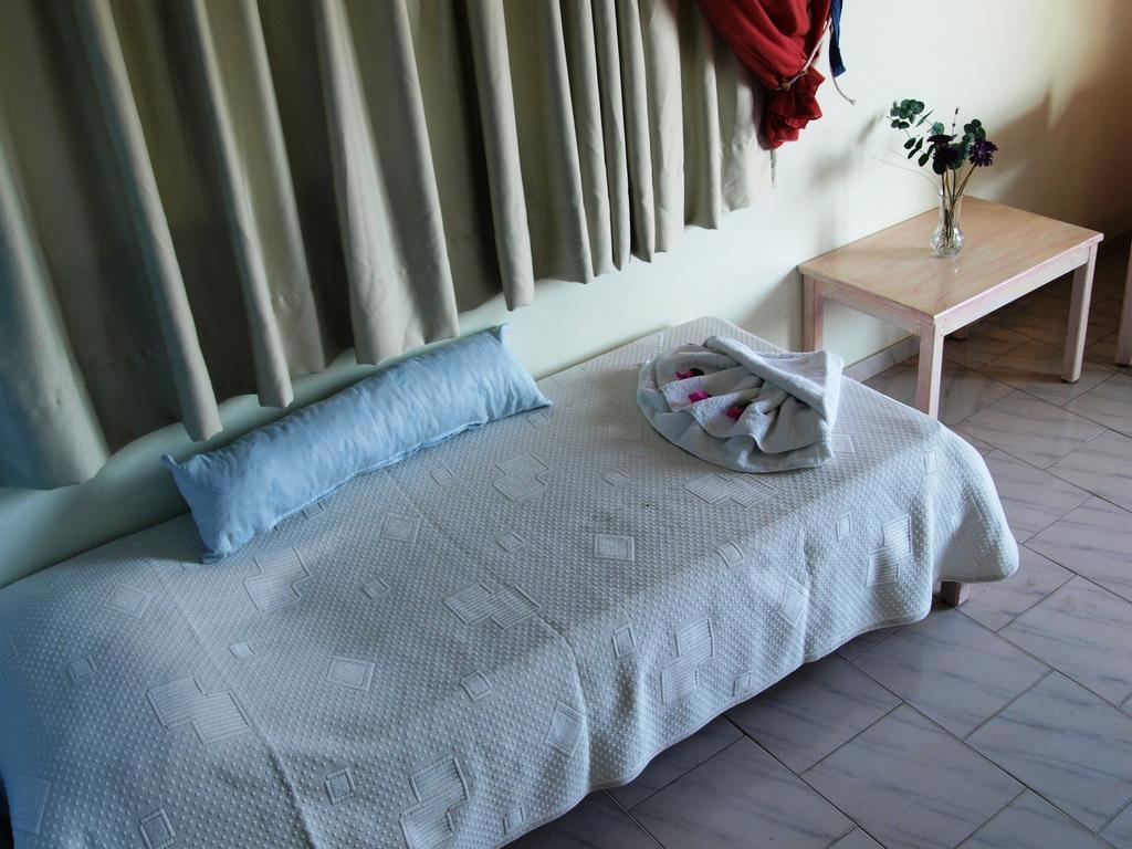 Studio (3 Adults) with Garden View - Ground Floor,888439318:JPEG