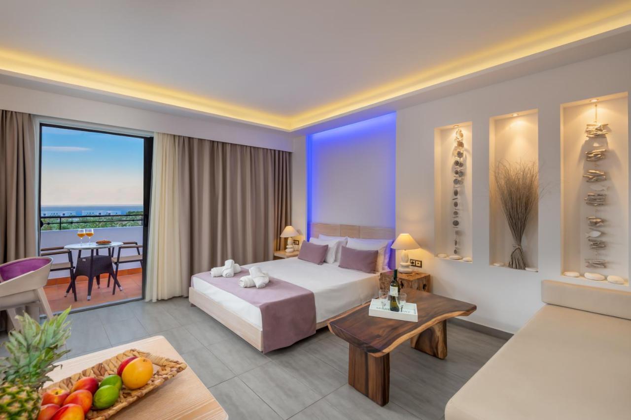 Chambre Double - Vue sur Piscine