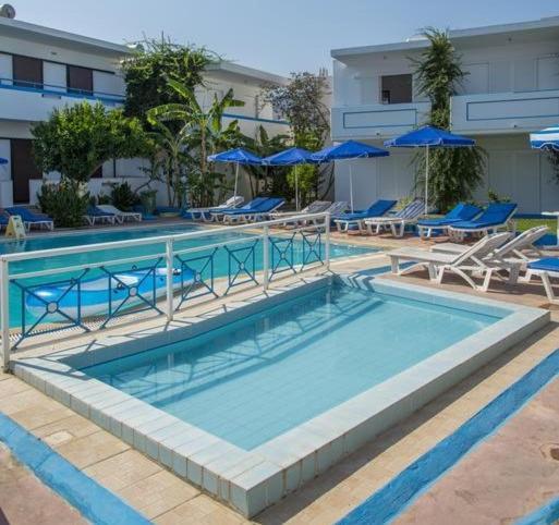 Apartment Pool View