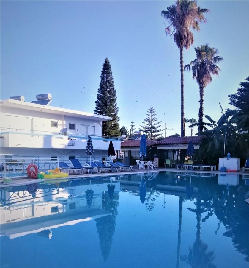 Apartment Pool View
