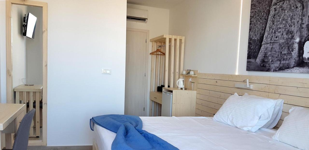 Deluxe Double Room Side Sea View