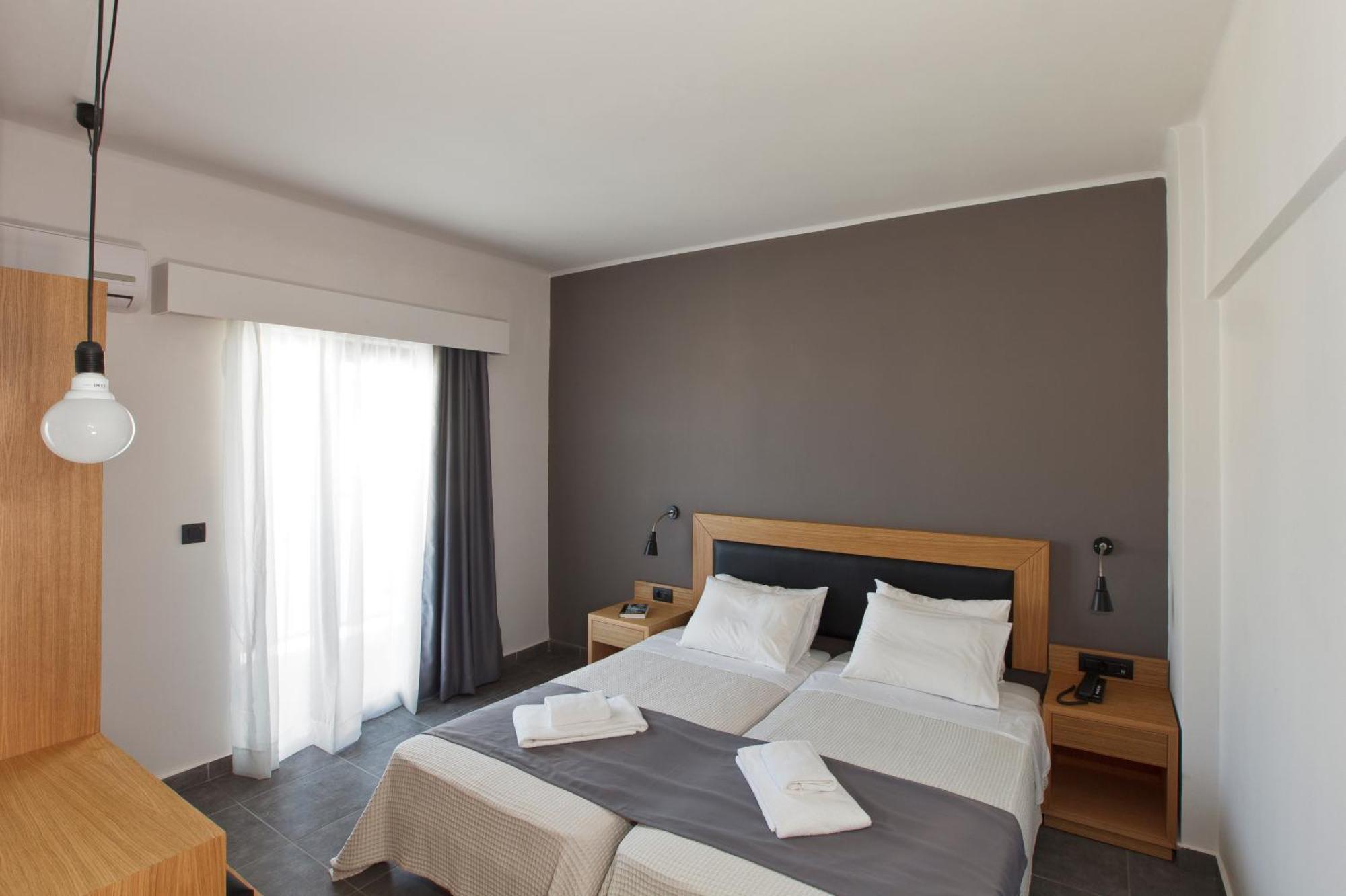 Double Room,1722286969:JPEG