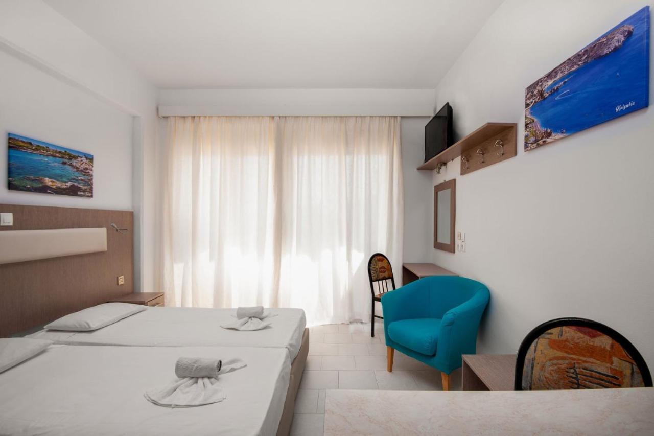 Standard Doppelzimmer mit Poolblick