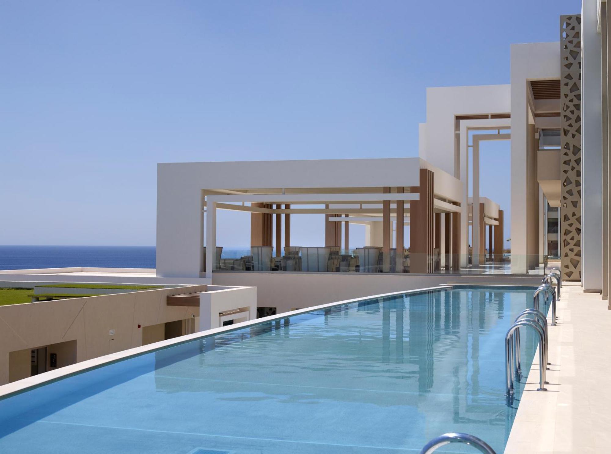Deluxe Double Room Sharing Pool Sea View