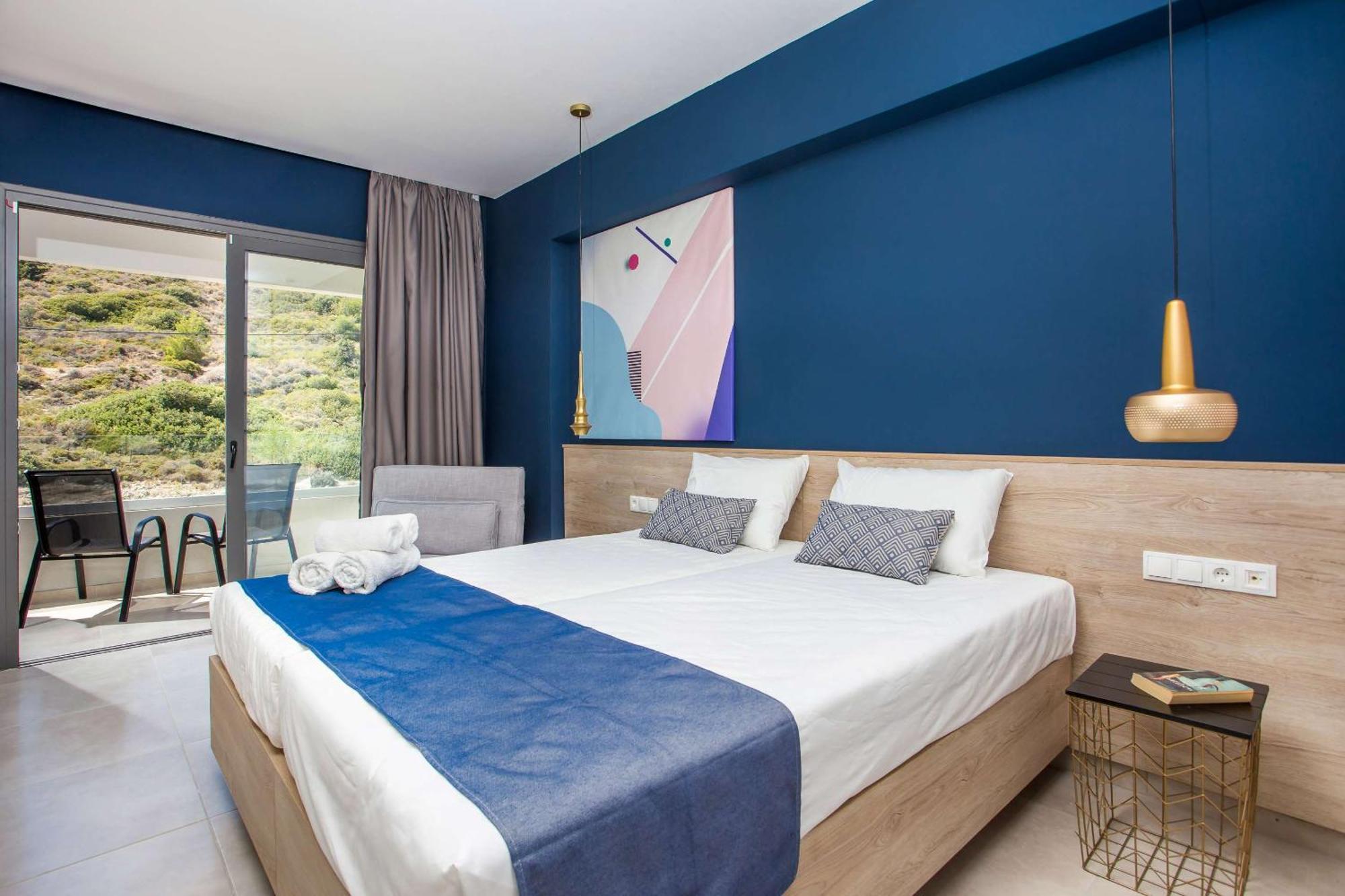 Deluxe Triple Room Garden View