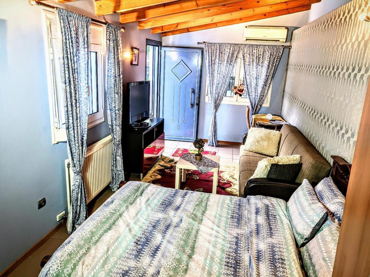 One-Bedroom House,1327962224:JPEG