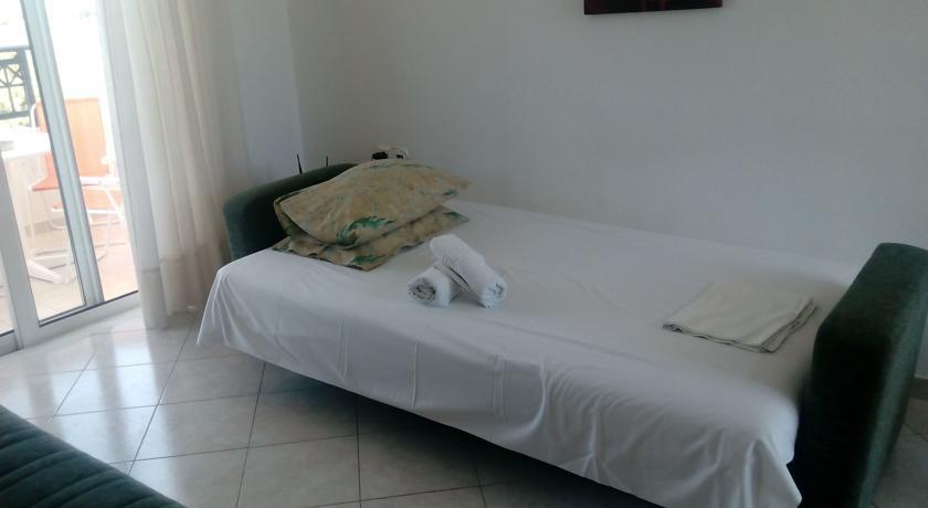 Apartment with Garden View,244146337:JPEG