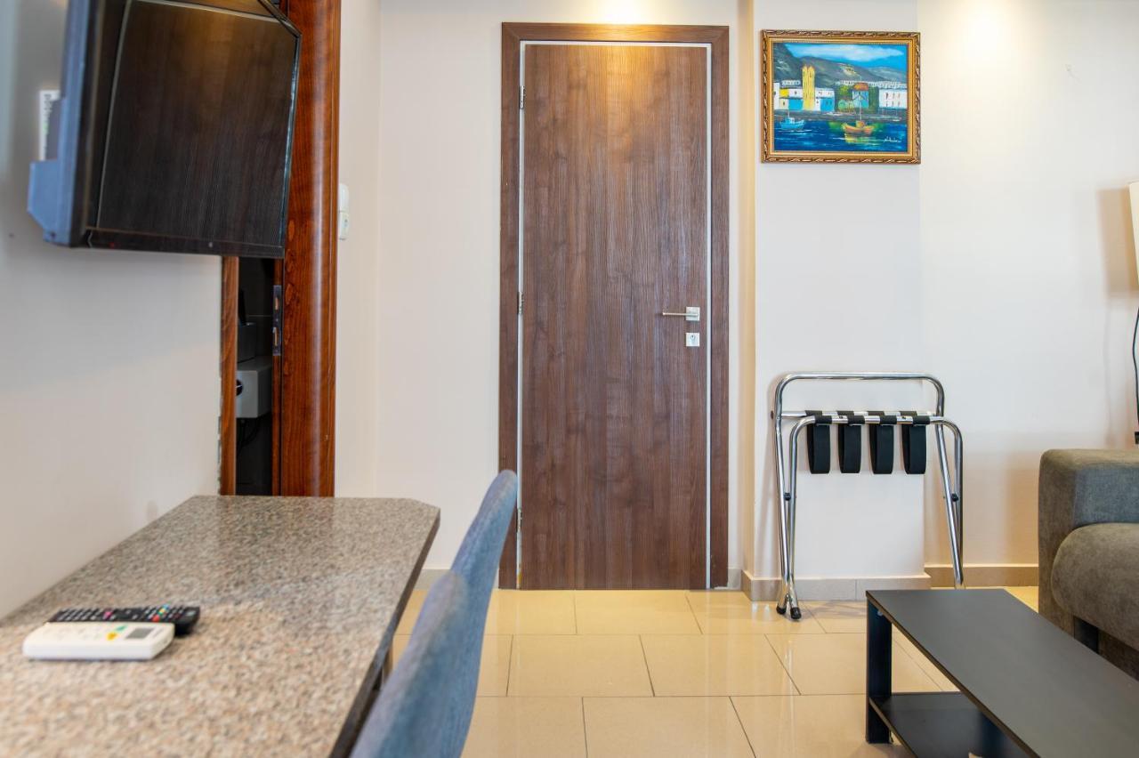 Deluxe 1 bedroom Apartment