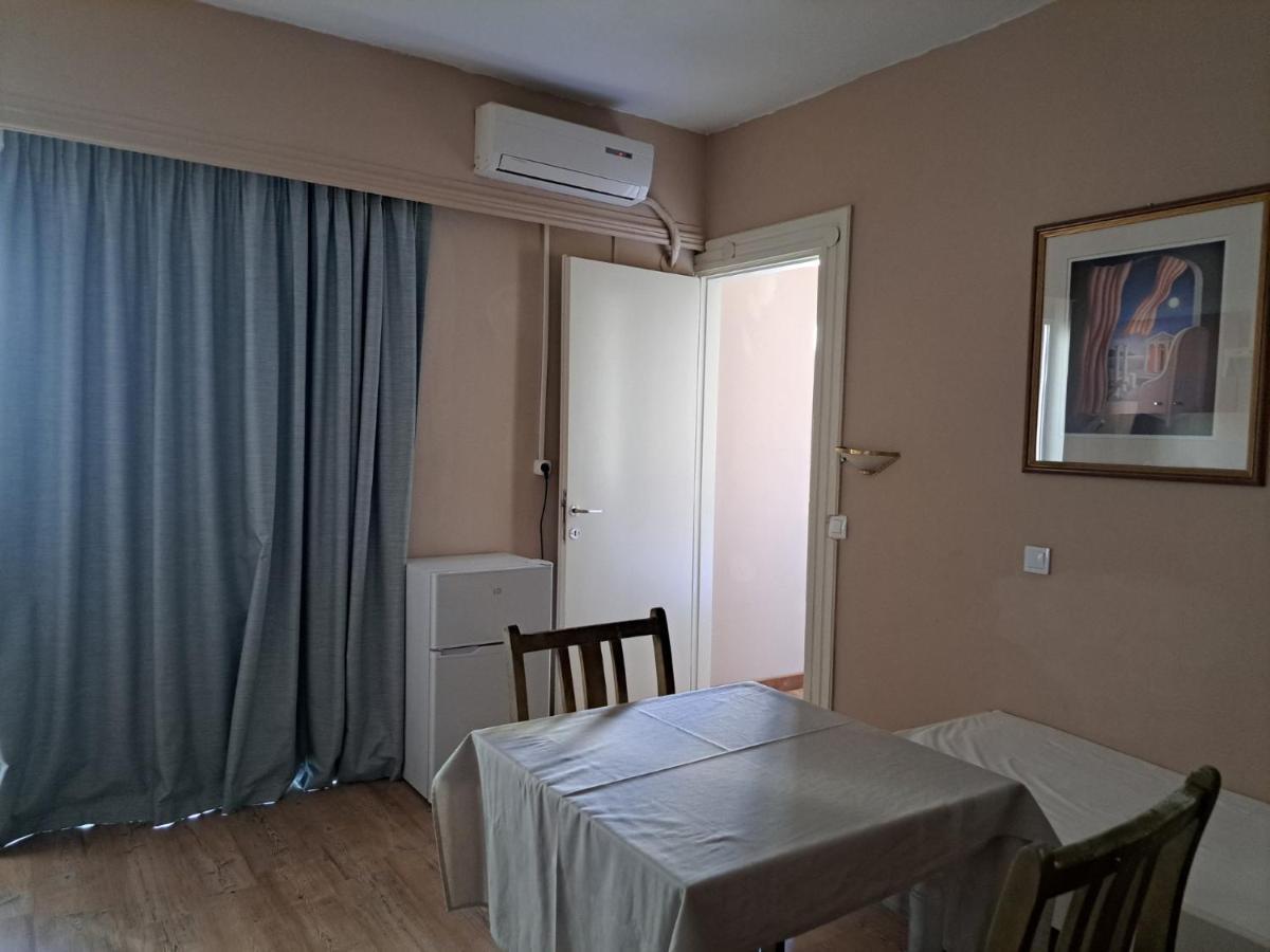 Basic Triple Room