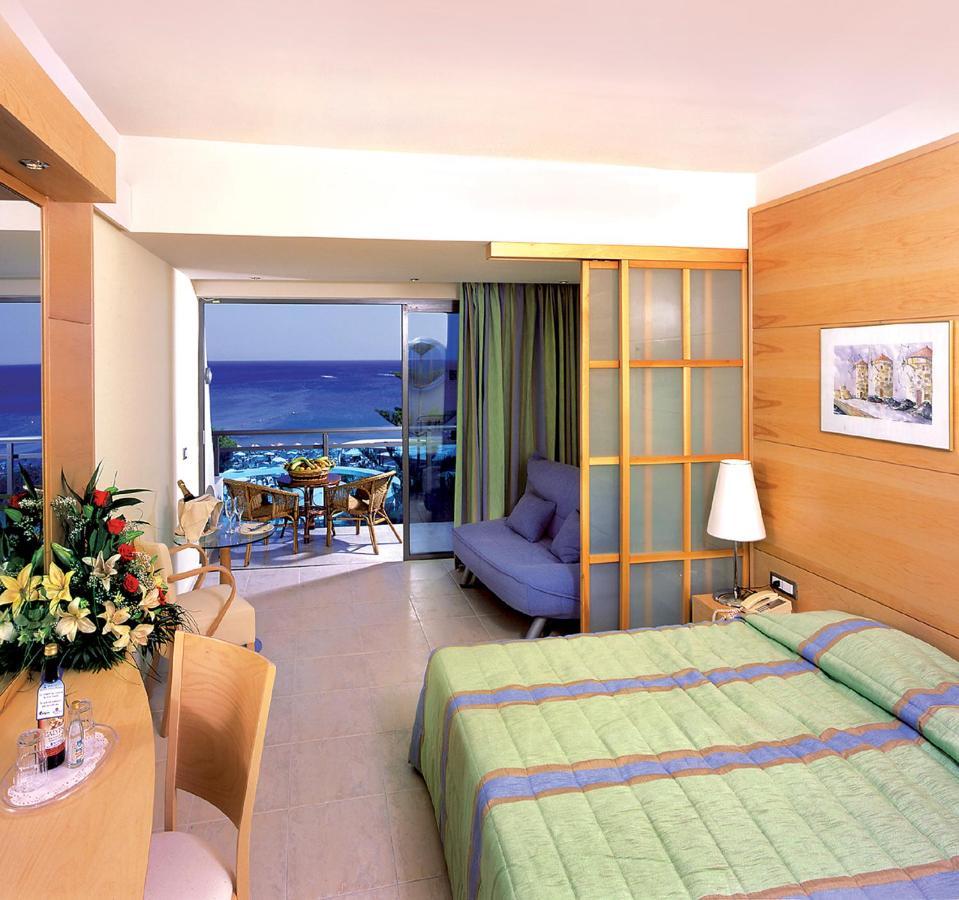 Double or Twin Room Sea View,1697347401:JPEG