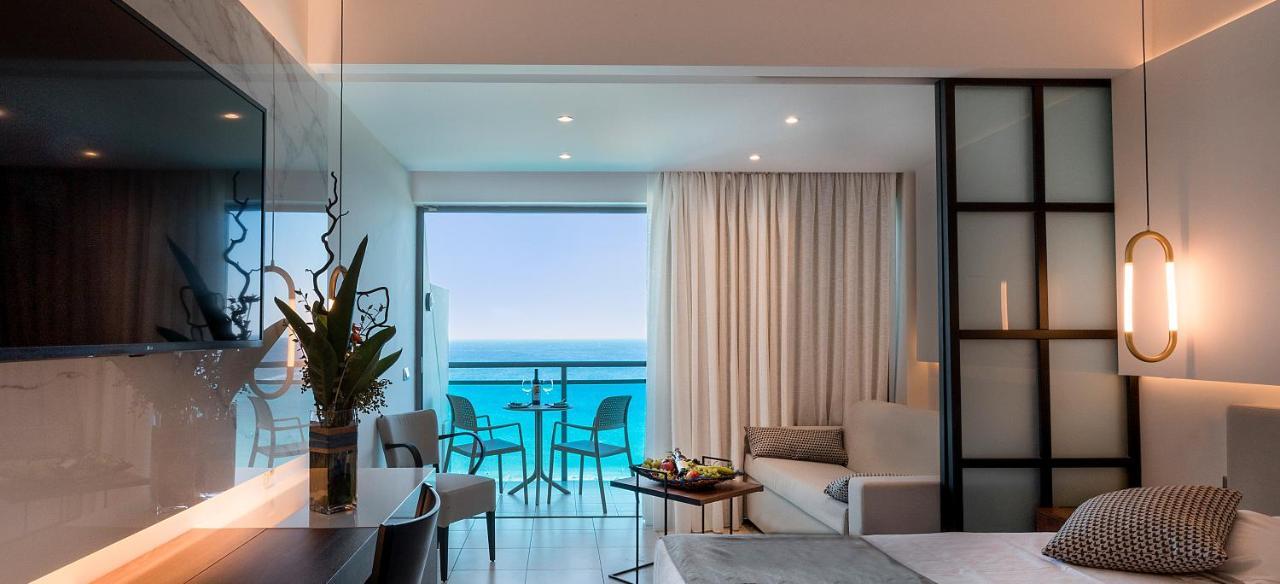 Deluxe Double or Twin Room Sea View