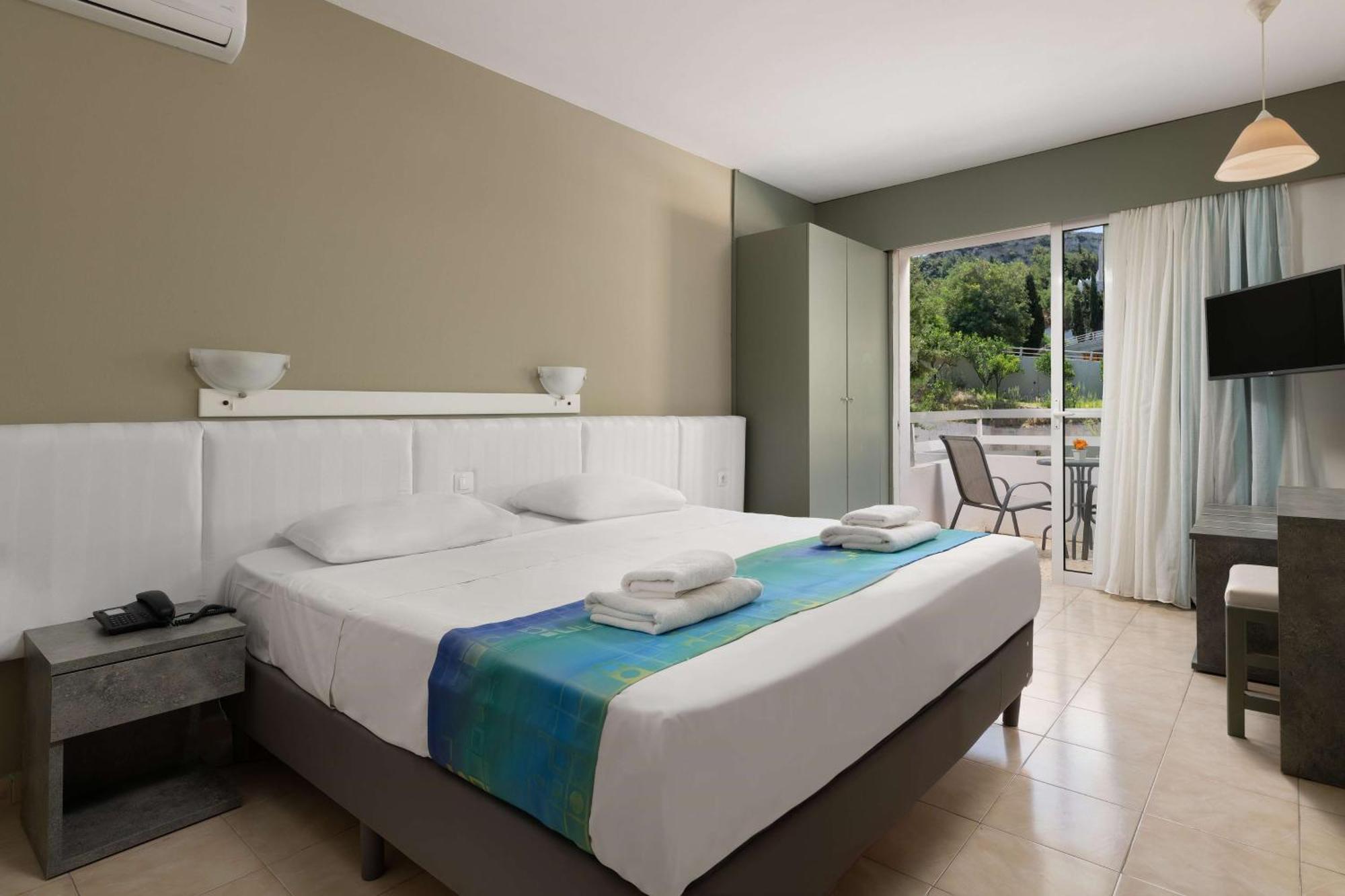 Double or Twin Room,1580541759:JPEG