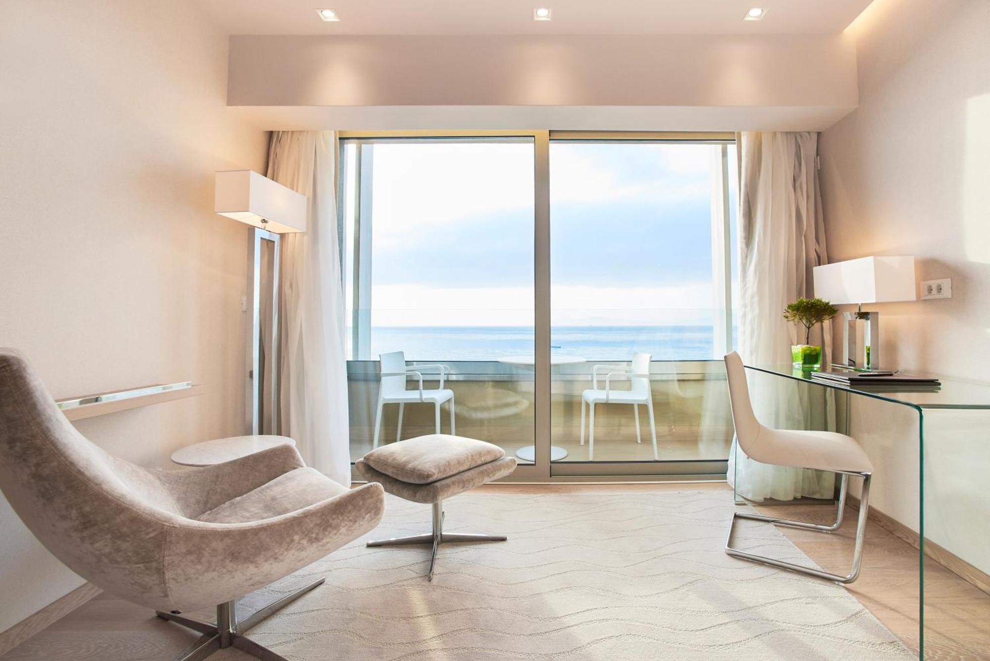 ABAV2 Room Sea View