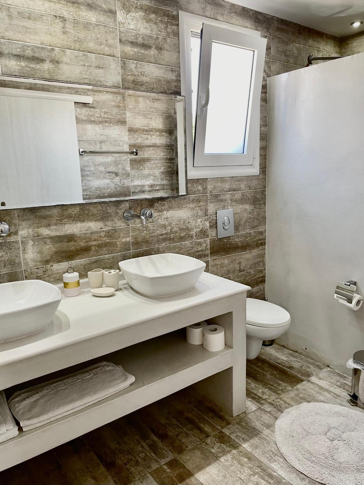 One-Bedroom Apartment Private Plunge Pool