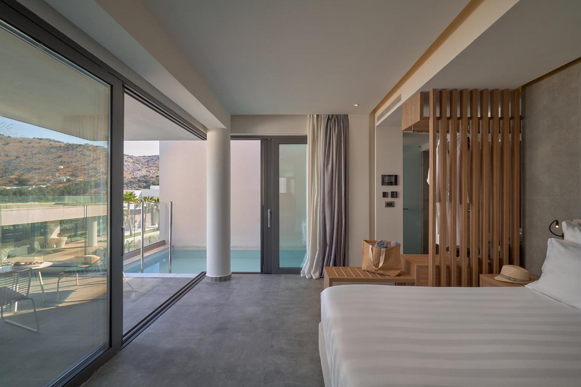 Promotion Suite Junior avec Piscine Privée - Vue sur Terres