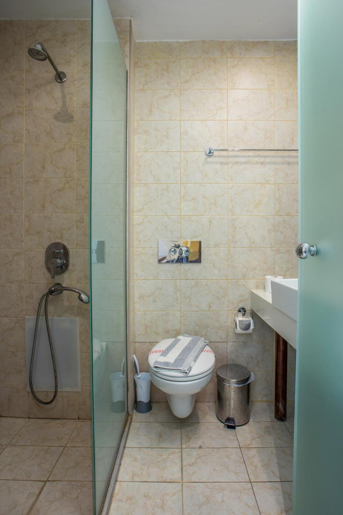 Economy Twin Room