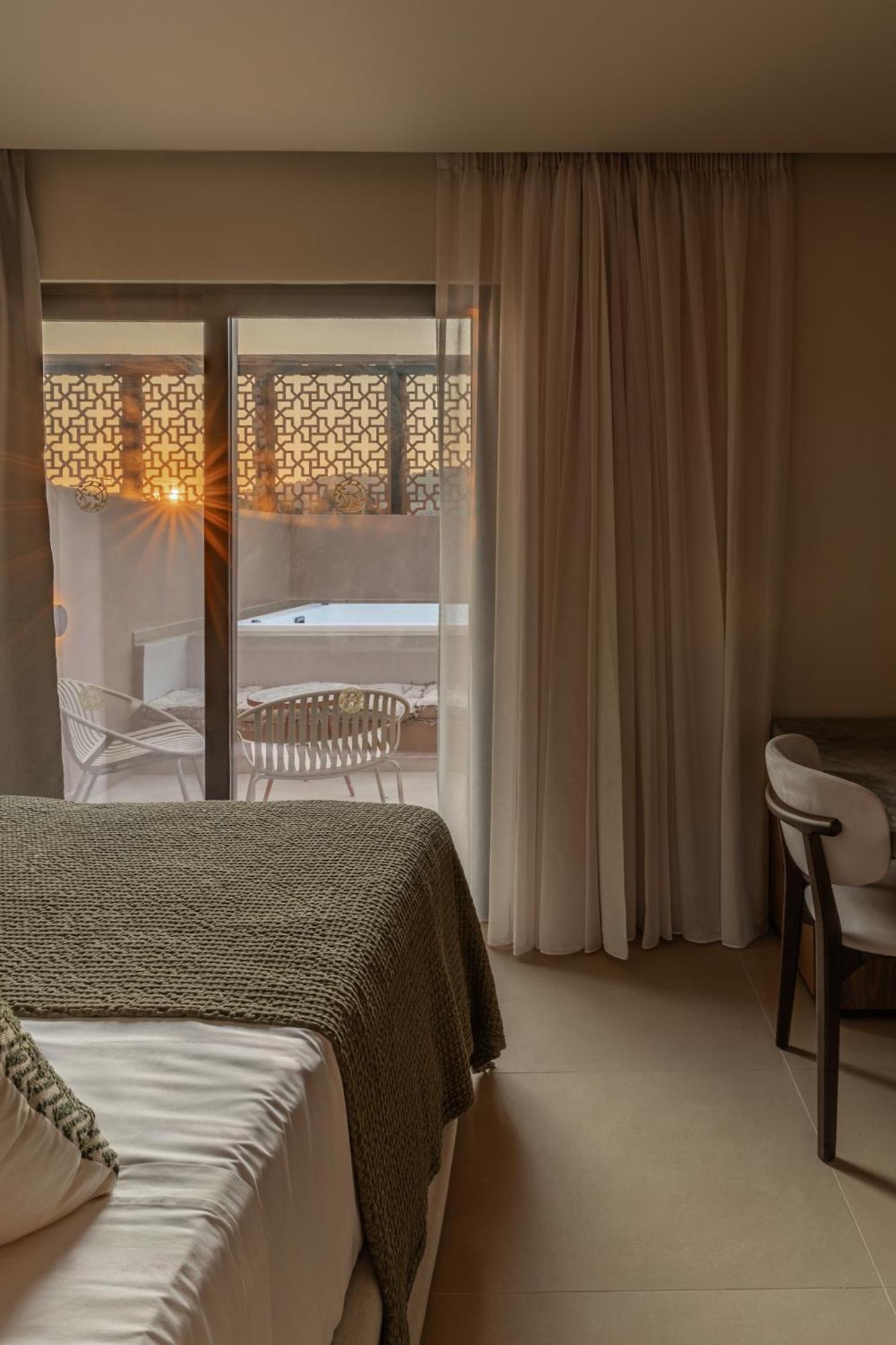Premium Double or Twin Room Spa Bath