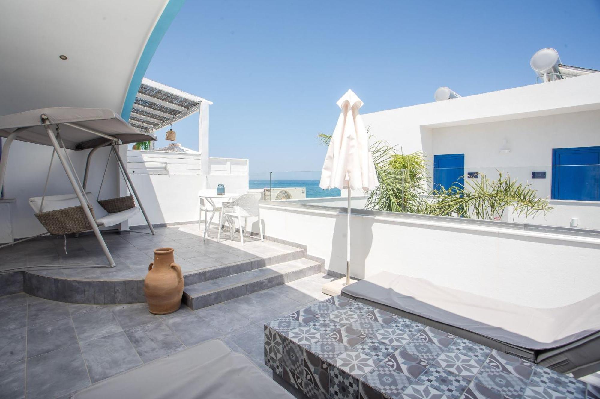 Double or Twin Room Side Sea View