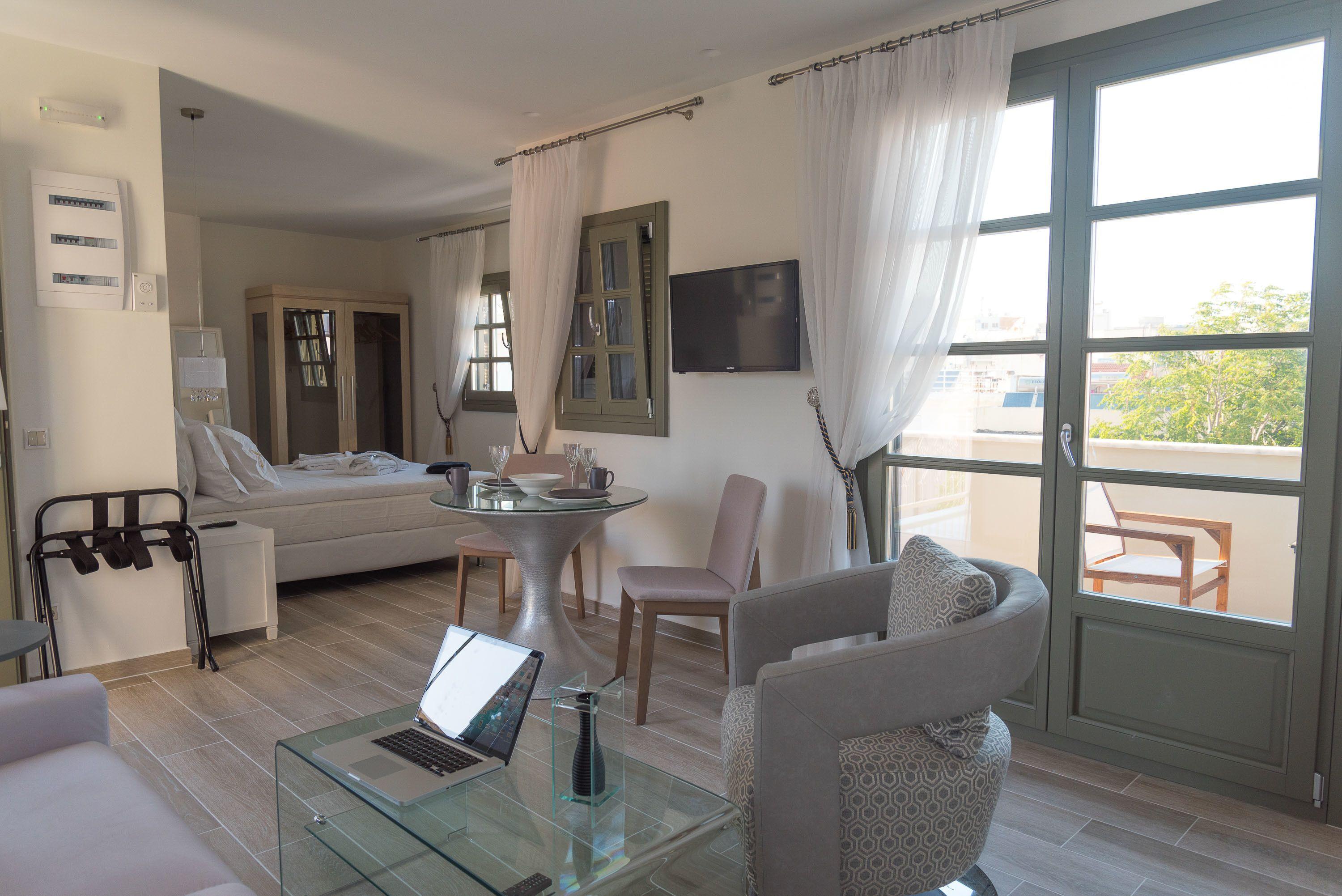 Queen Suite