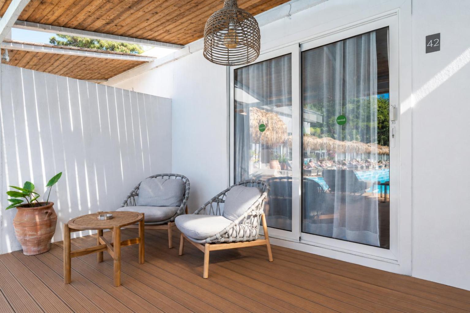 Junior Suite Pool View