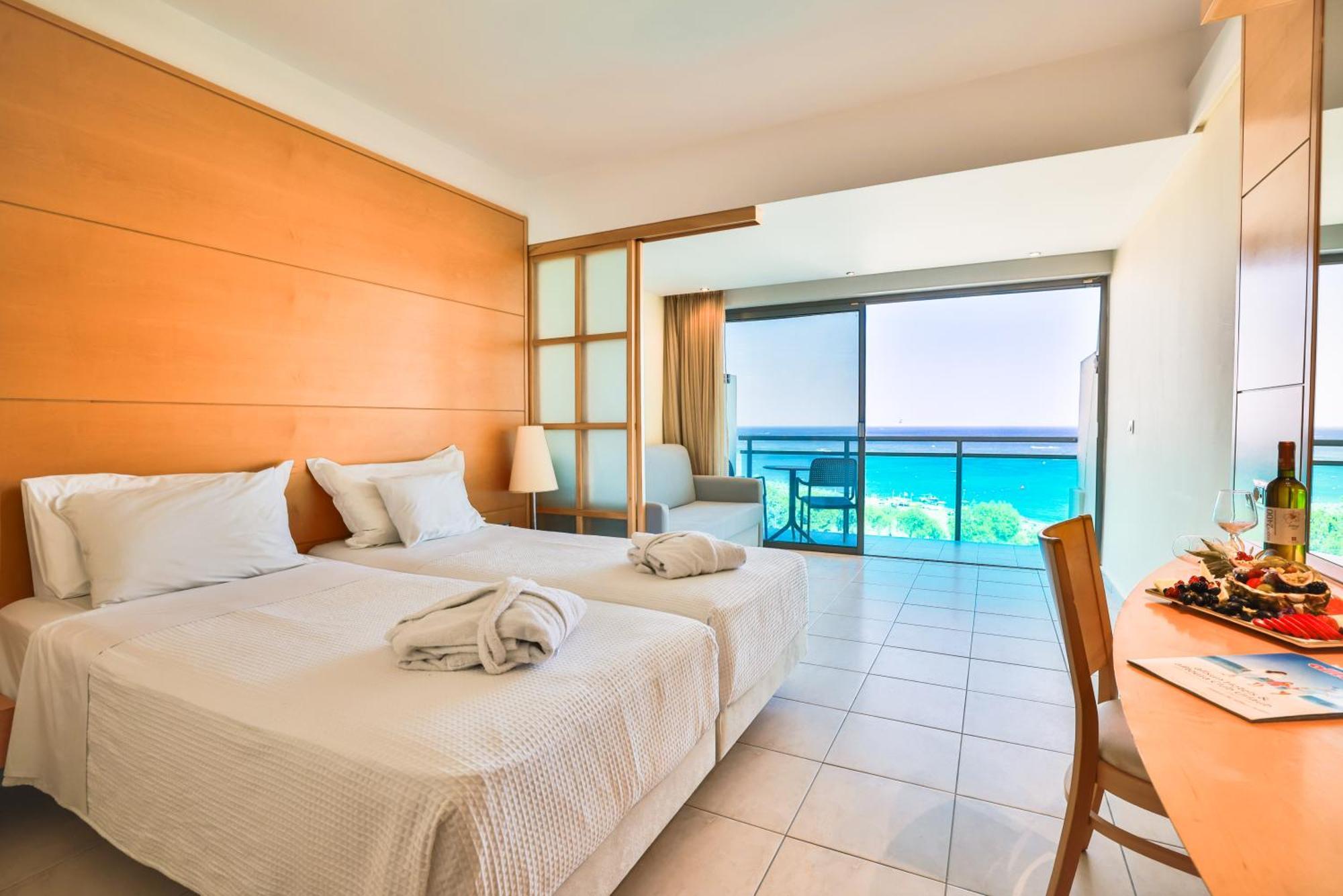 Double or Twin Room Sea View