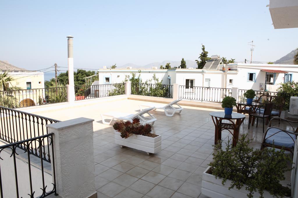 Δίκλινο Δωμάτιο με 2 Μονά Κρεβάτια και Βεράντα