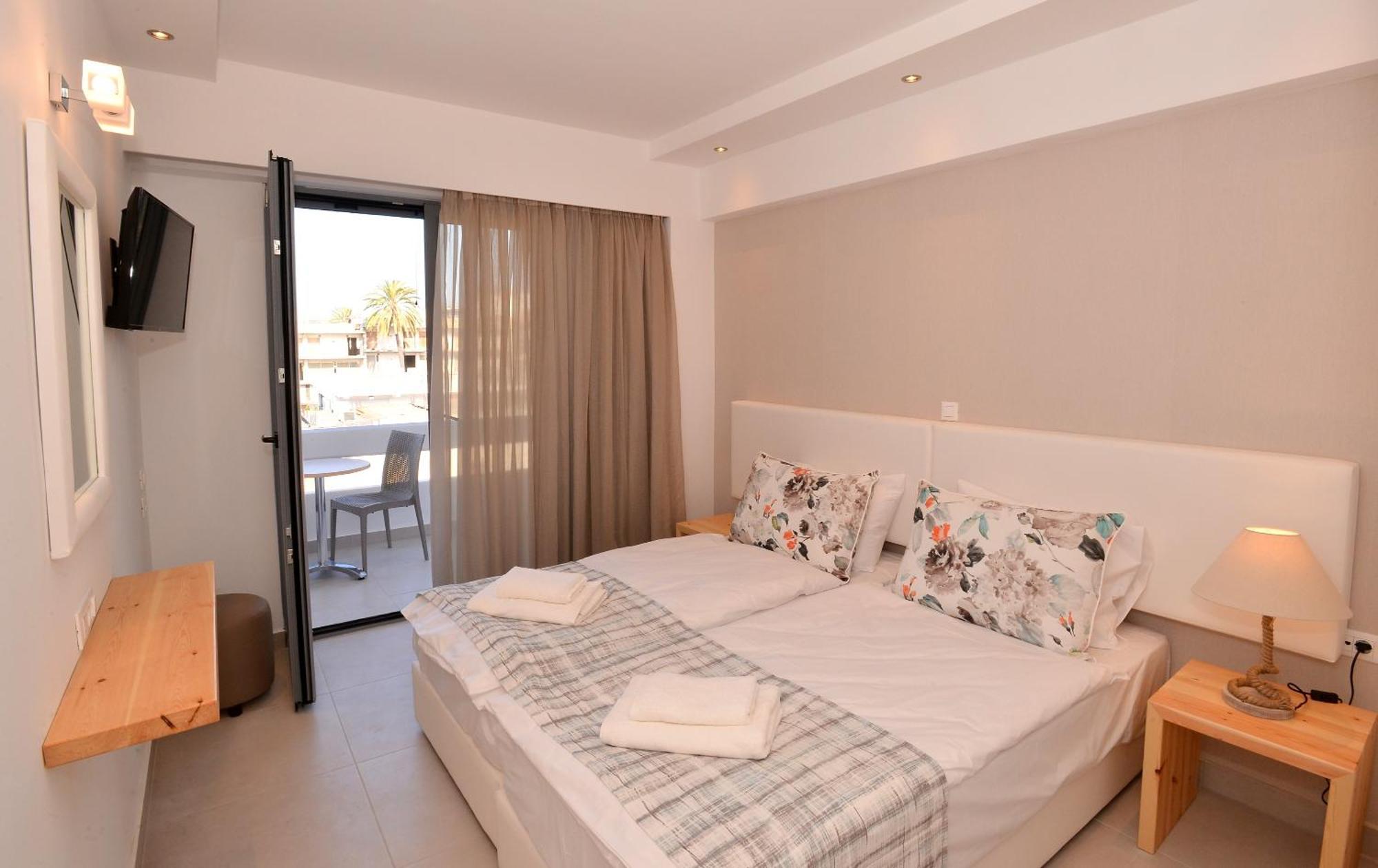 Standard Double or Twin Room,329778253:JPEG