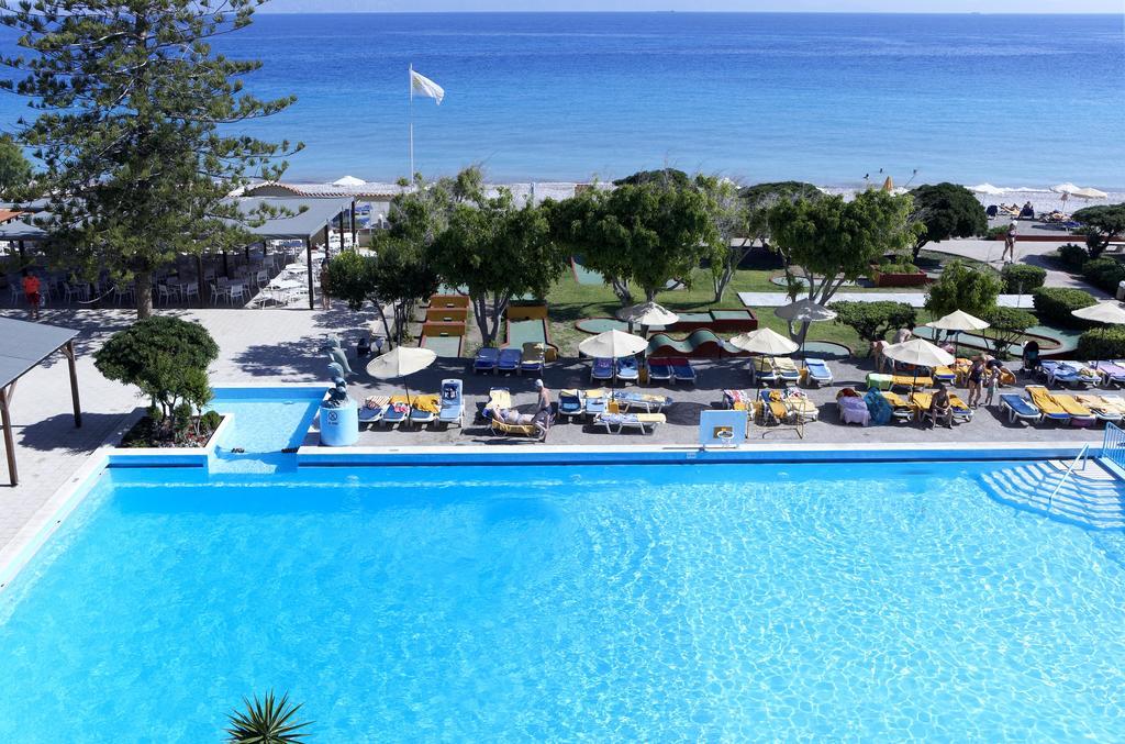 Family Room with Sea View (3 Adults + 1 Child)