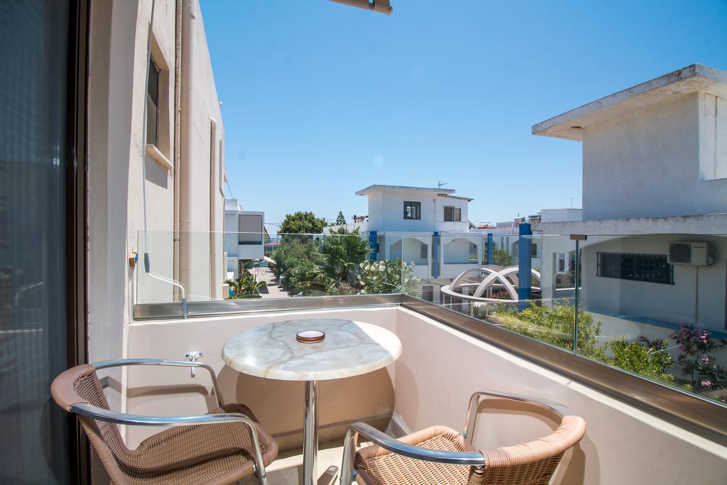 Studio avec Balcon