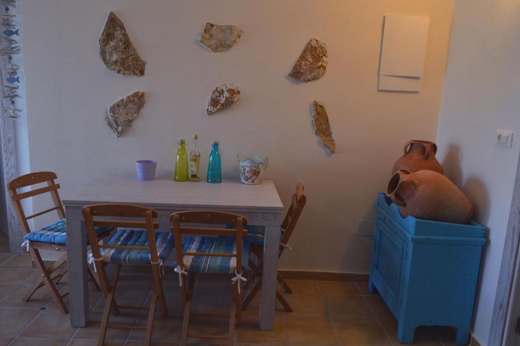 Superior One-Bedroom Apartment with Small Pool,59366848:JPEG