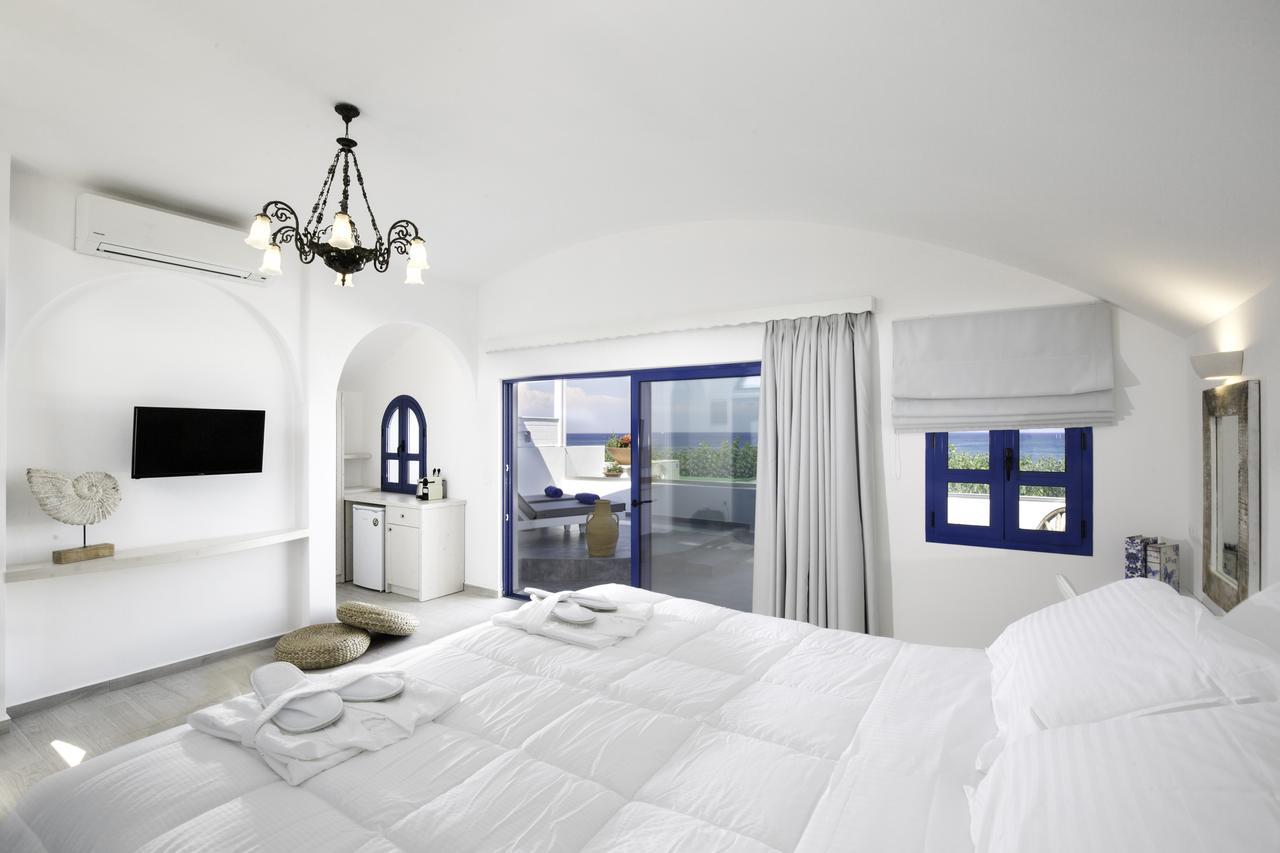 Double or Twin Room Side Sea View