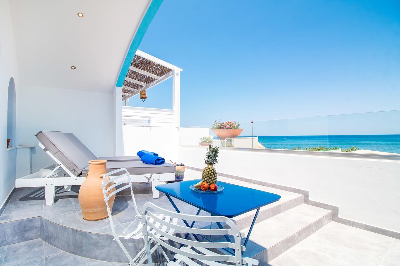 Double or Twin Room Side Sea View