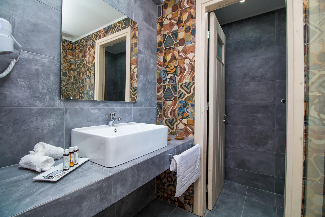 Deluxe Double or Twin Room Sea View