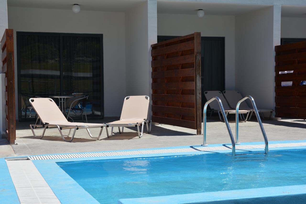 Deluxe Double or Twin Room Pool Access