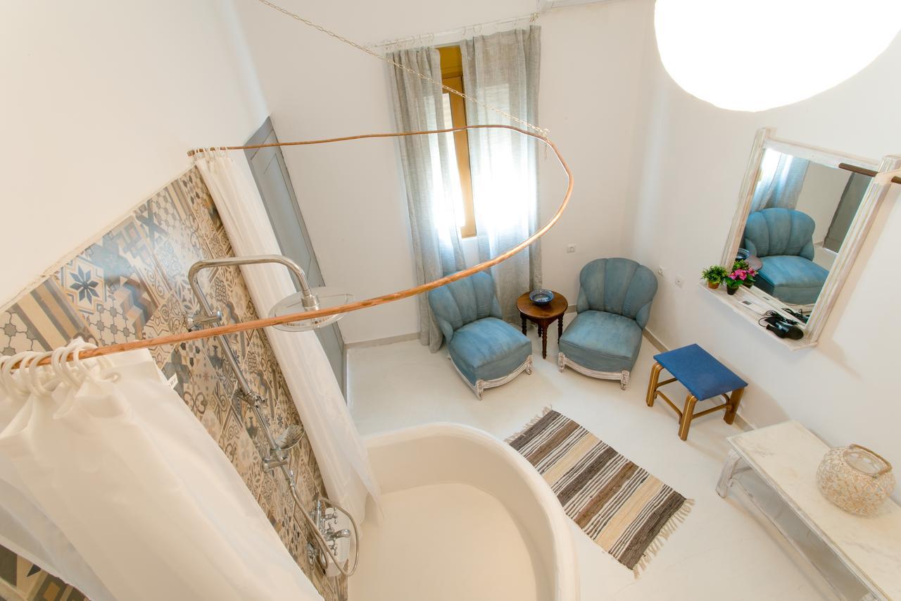 Double Room-Elevated Bed
