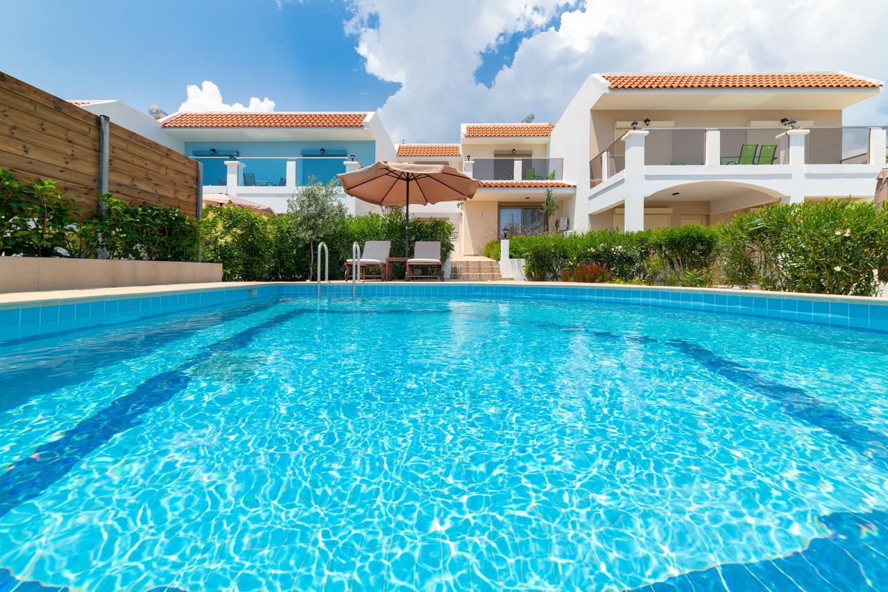 Deluxe Suite mit 2 Schlafzimmern, eigenem Pool und Meerblick