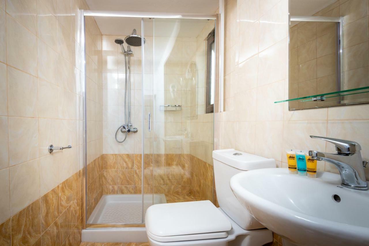 Double Room,799078407:JPEG