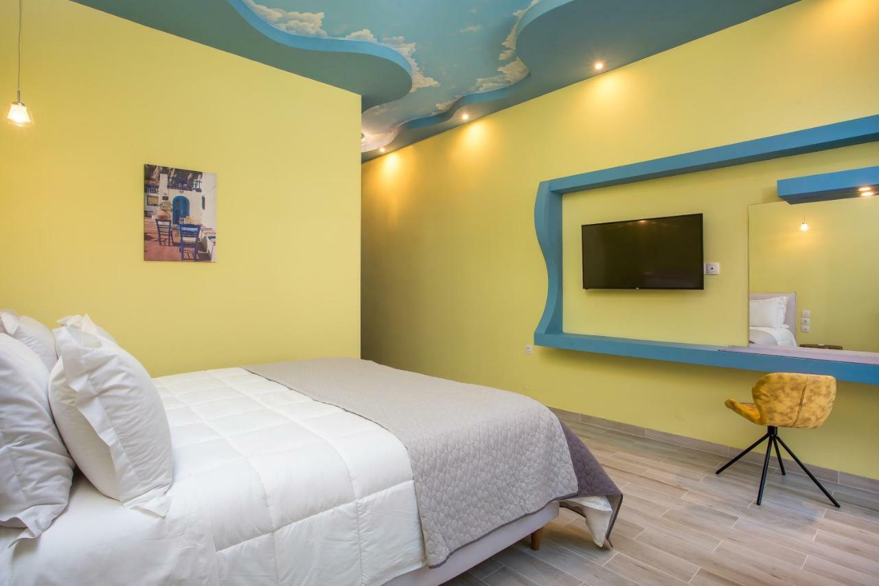 Suite with Side Sea View