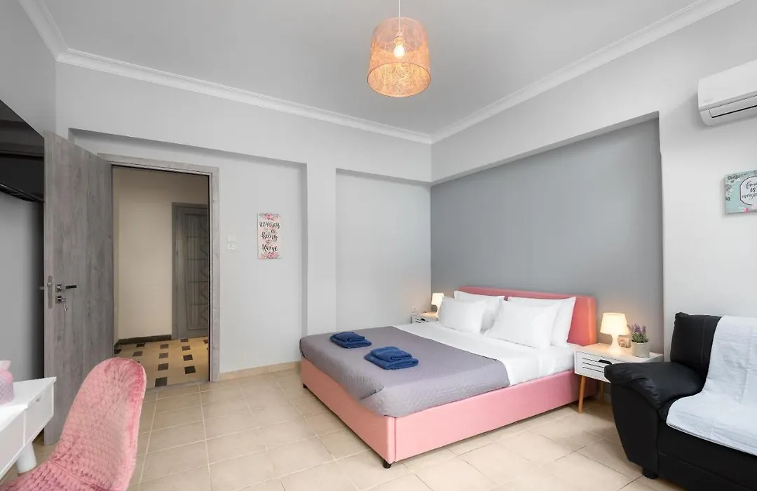 Townhall Apartment'S-1