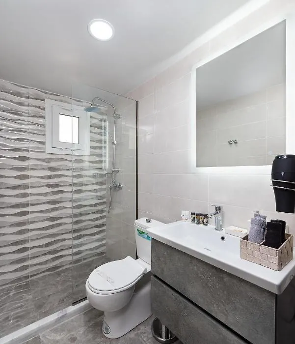 Modern Flat With Garden And Jacuzzi-1