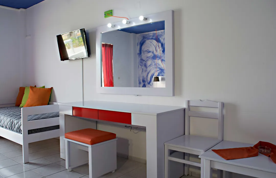 Bouradanis Art Hotel-1