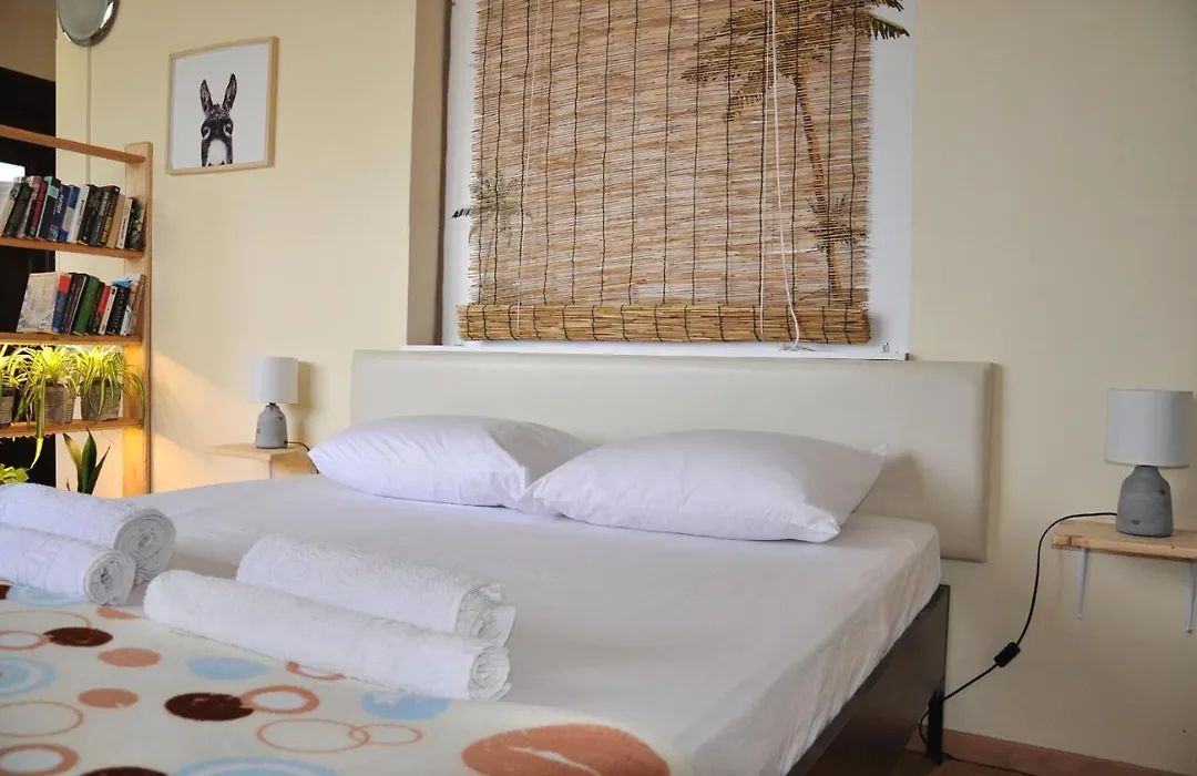 Funky Nest - A Cozy Apartment In Zipari-1