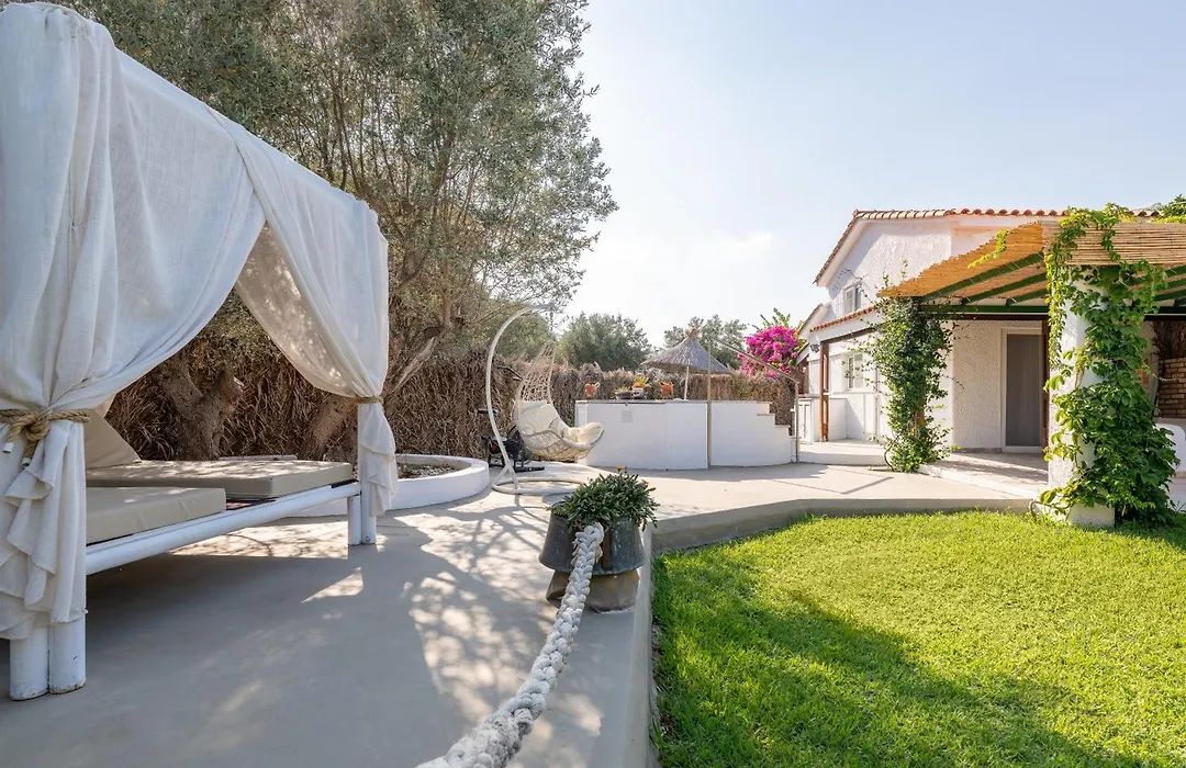 Elefteria Apts&Suites-1