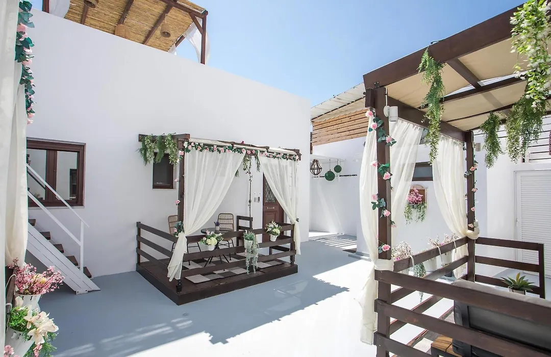 Bliss Luxury Suites-1