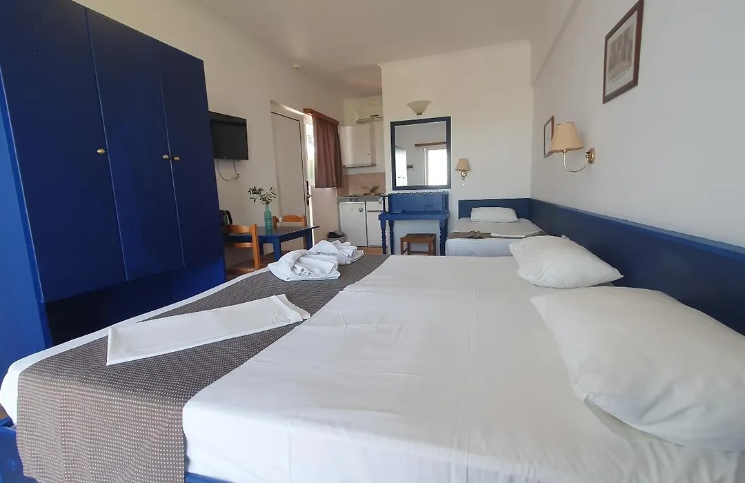 Filoxenia Apartments & Studios-1