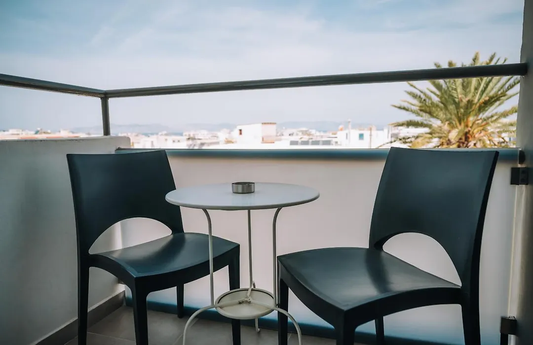 Amphitryon City Hotel-1