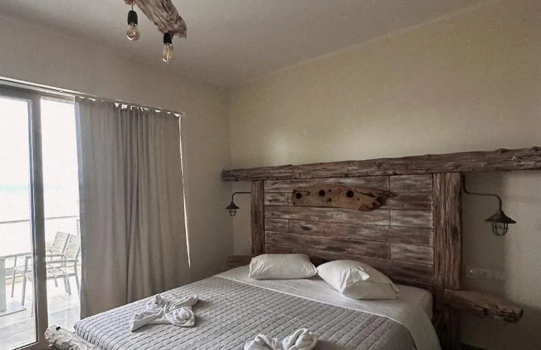 Jacksons Sea View Living-1