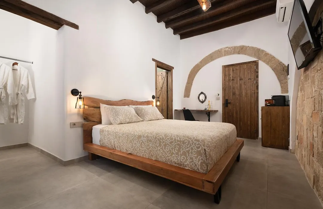 Ancient Knights Luxury Suites-1
