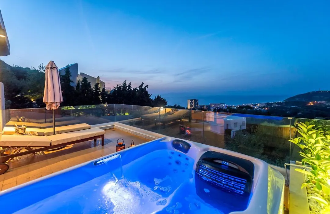 Flyviewflatsgold Privatehottub With Seaview-1