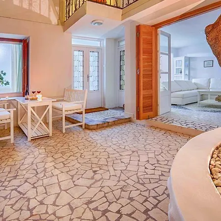 Luxury Living Nisos Vs Rhodes Town-3